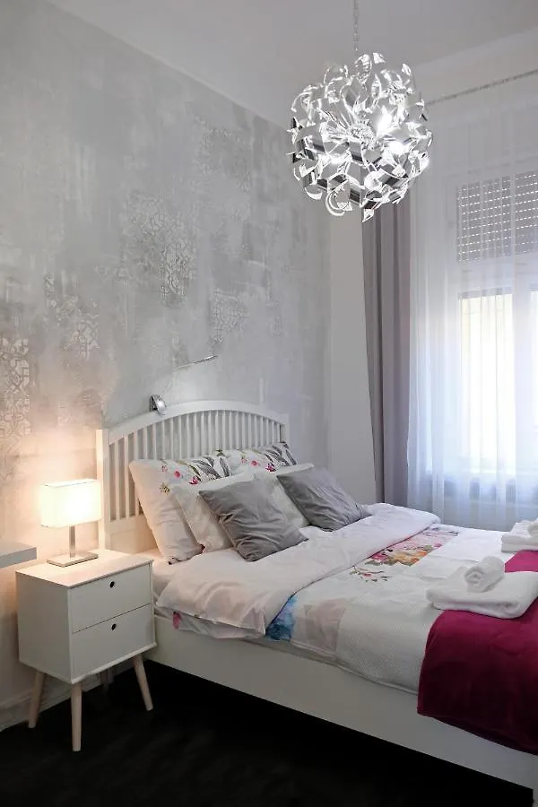 Decor Apartman Eger Hungary