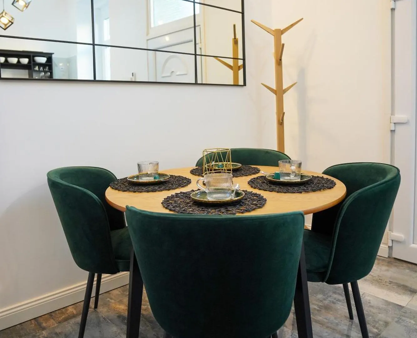 Decor Apartman Eger Apartment
