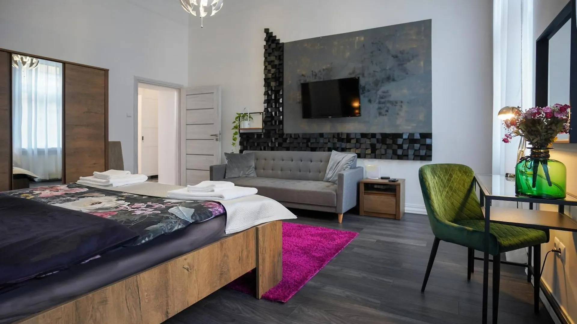 Decor Apartman Eger Apartment